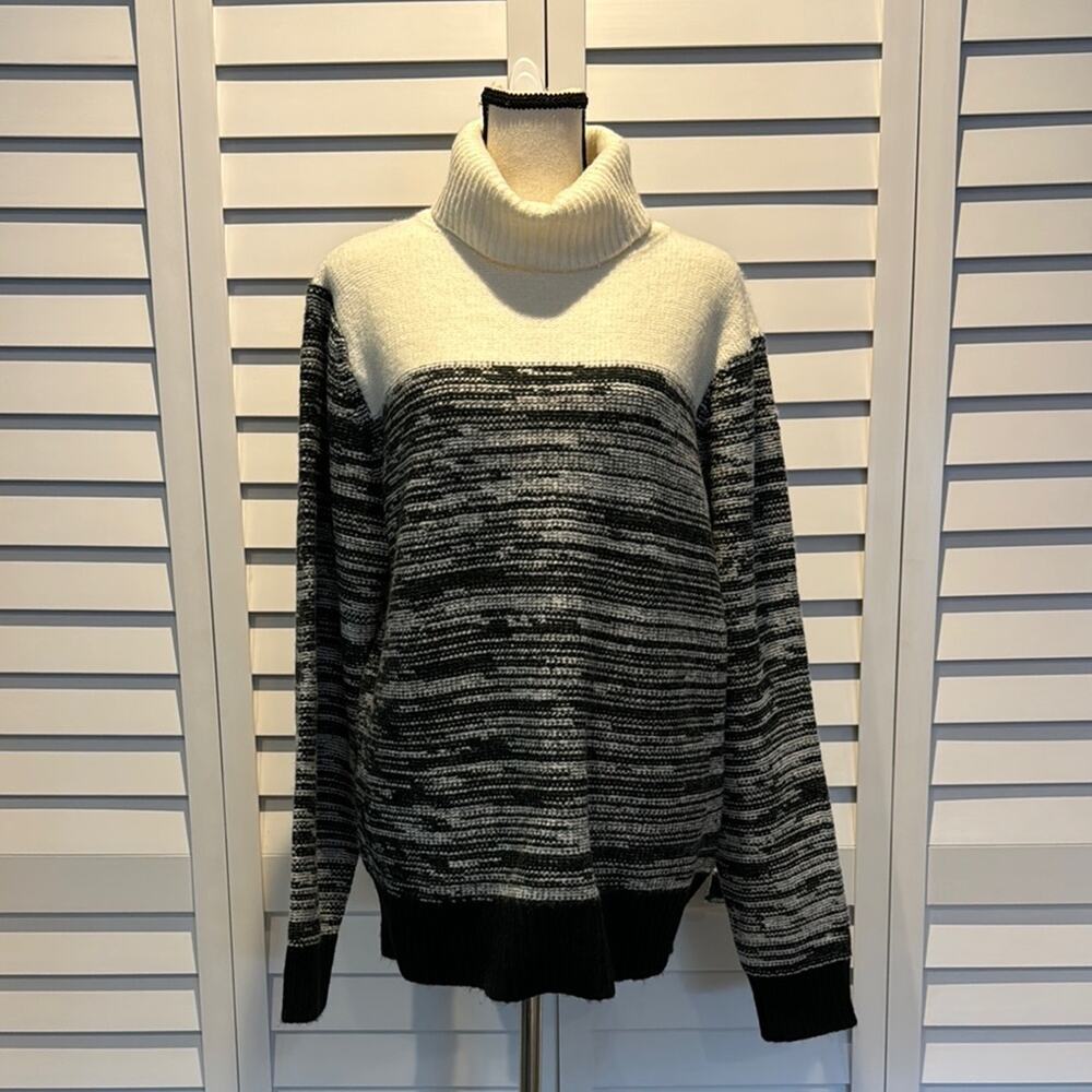 Fate NWT Cozy Black and White Turtleneck Sweater in an Acrylic/Nylon/Wool blend.